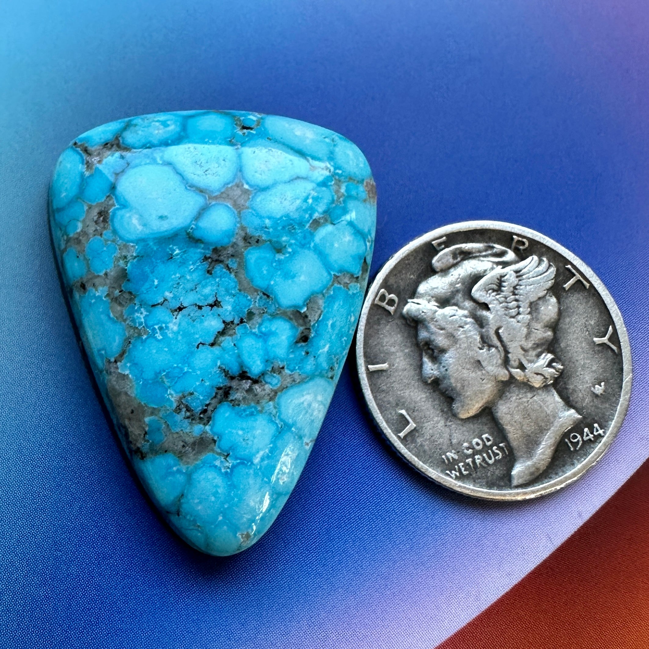 treasure ヨシ 着用 TRUE ROCKS image_94f68be6-a3a4-4380-a58a-